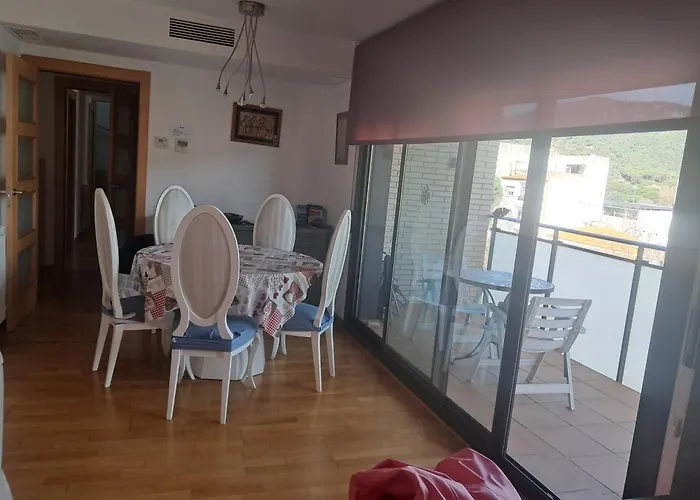 Espacioso De 3 Con Piscina Y Parking *