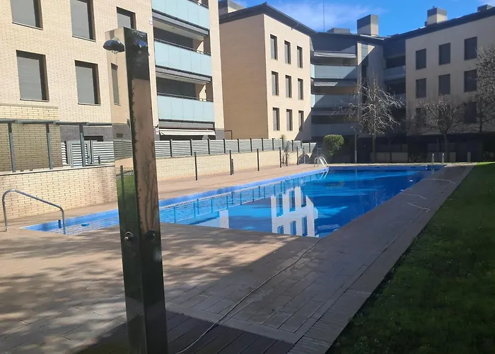 Apartamento Espacioso De 3 Con Piscina Y Parking *
